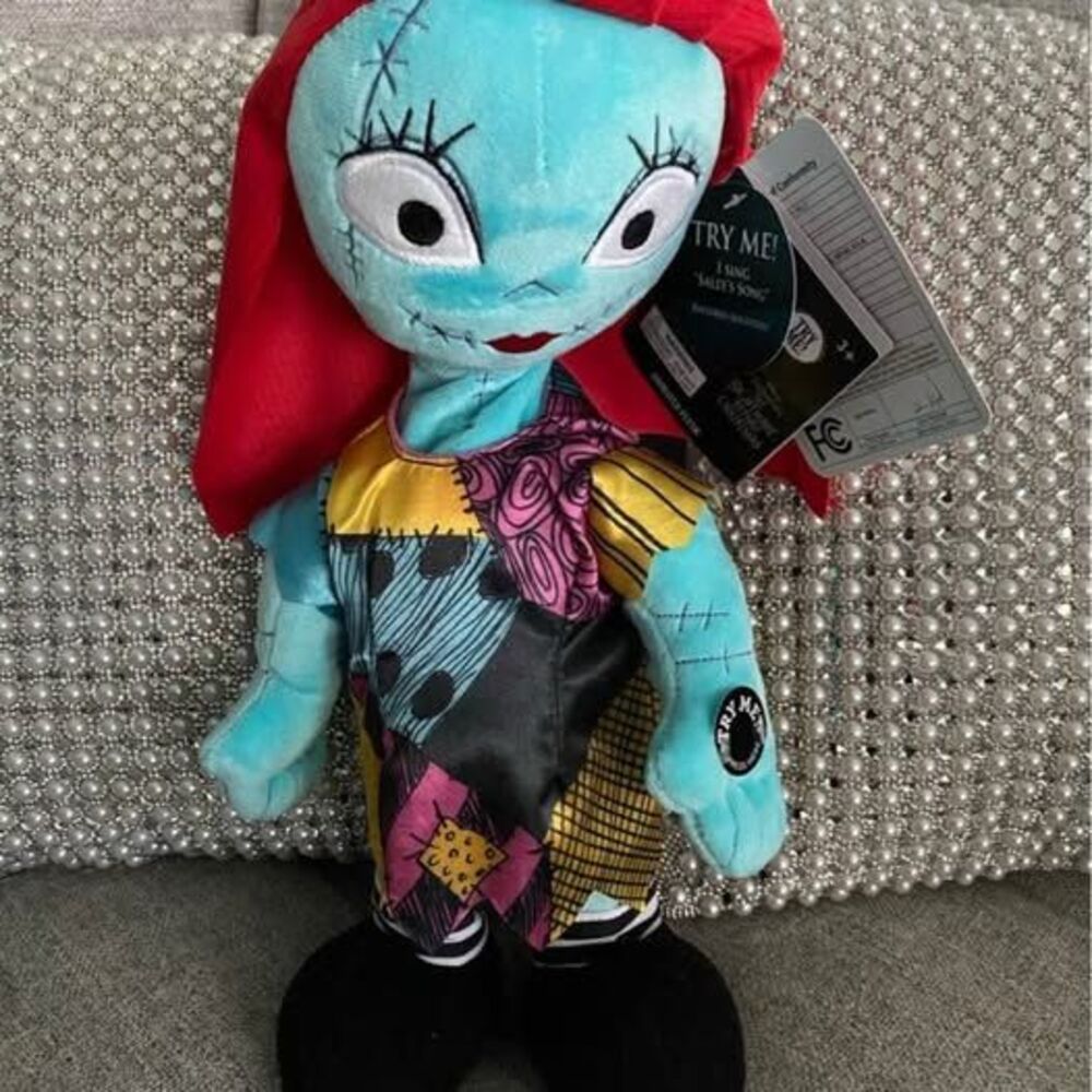 This animated, singing & Dancing Sally from Nightmare before christmas